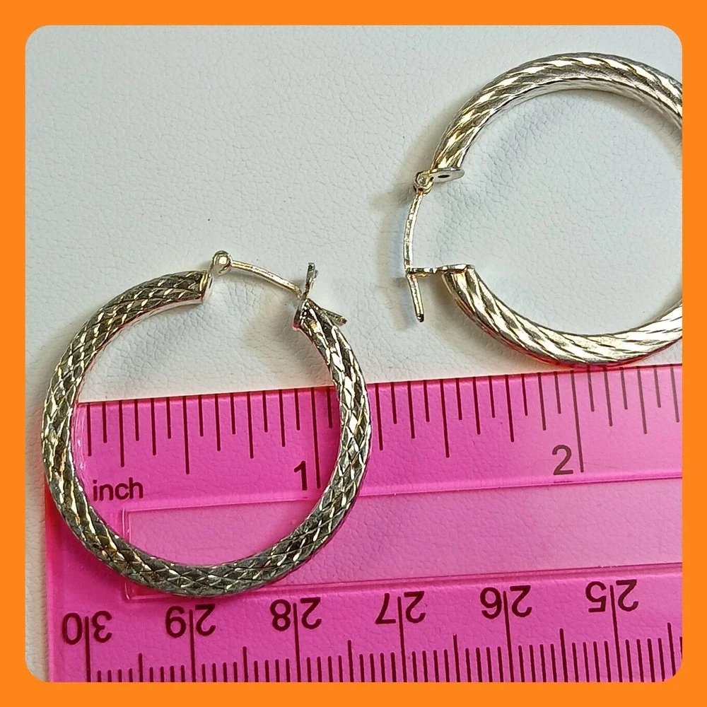 Vintage 1990s Sterling Silver Textured Diamond Cut Hoop Earrings Thailand 1.25